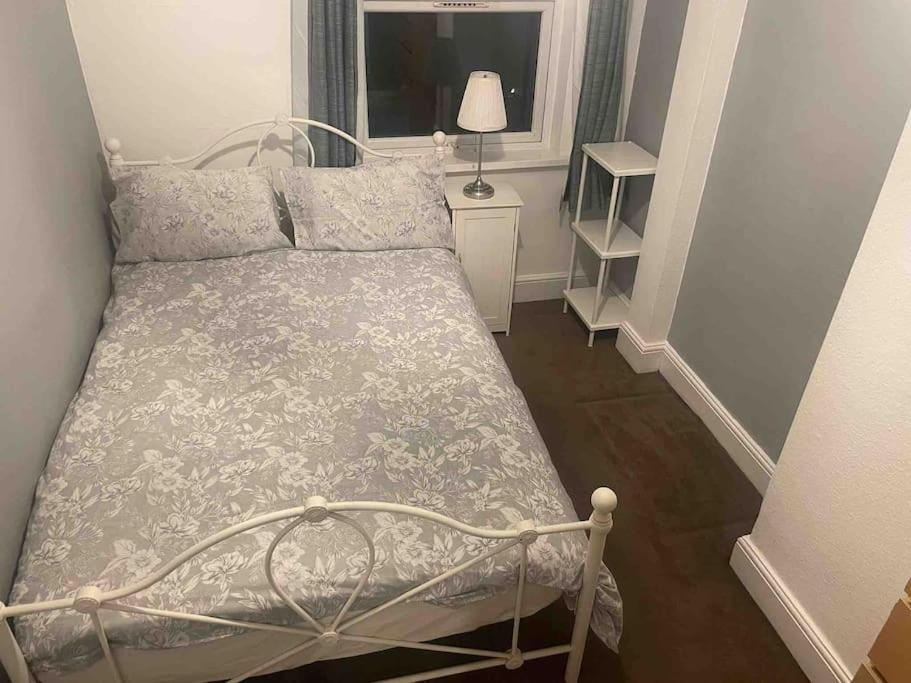 4 Bedroom House In Turnpike Lane/Wood Green Londyn Zewnętrze zdjęcie